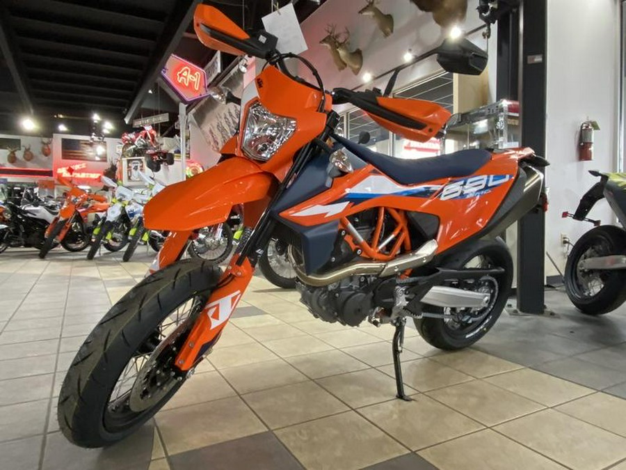 2024 KTM 690 SMC R