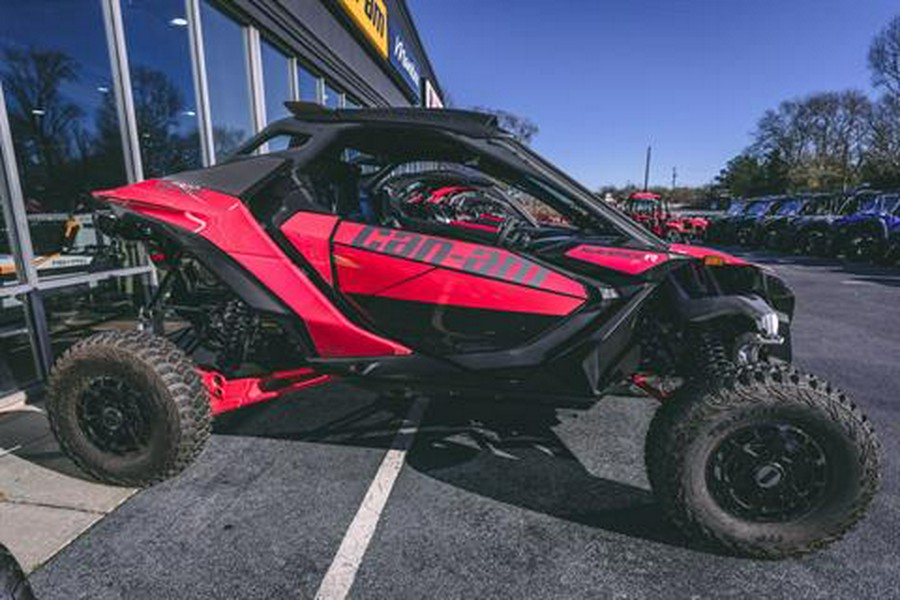 2024 Can-Am Maverick R X