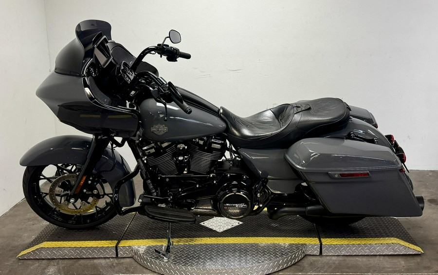 FLTRXS 2022 Road Glide® Special