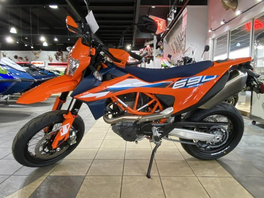 2024 KTM 690 SMC R