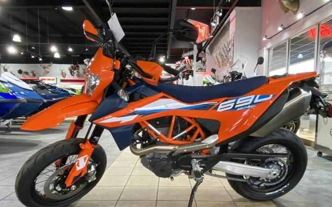 2024 KTM 690 SMC R