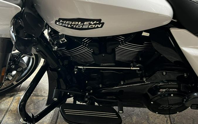 FLTRX 2024 Road Glide®