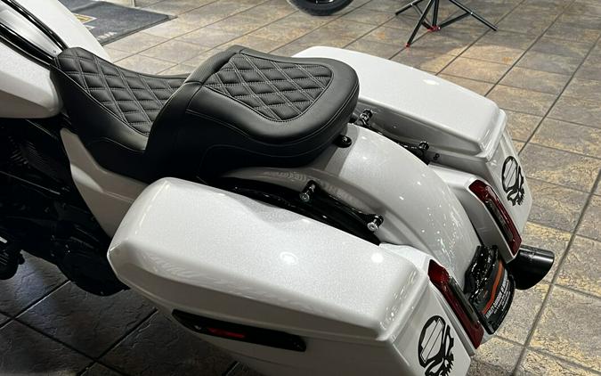 FLTRX 2024 Road Glide®