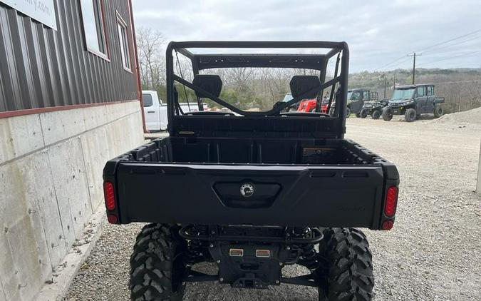 2025 Can-Am® Defender DPS HD10