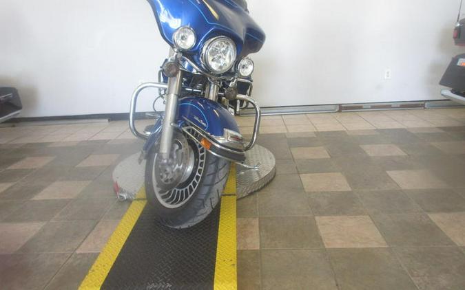 2010 Harley-Davidson® FLHTCU - Ultra Classic® Electra Glide