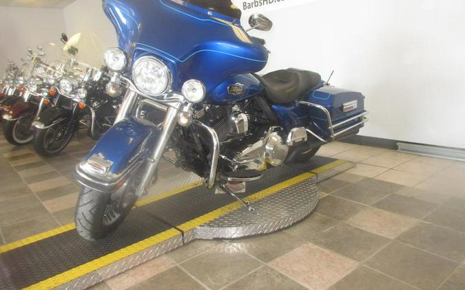 2010 Harley-Davidson® FLHTCU - Ultra Classic® Electra Glide