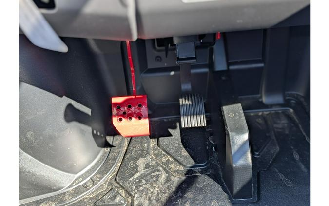 2026 Polaris RZR 200 EFI