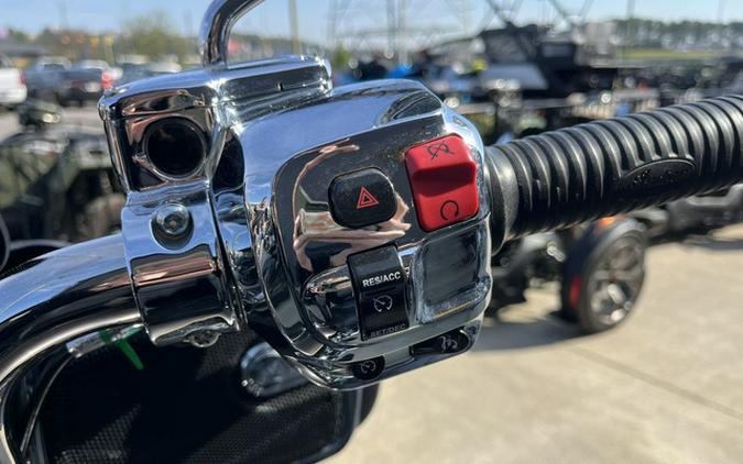 2017 Indian Roadmaster Steel Gray Over Thunder Black