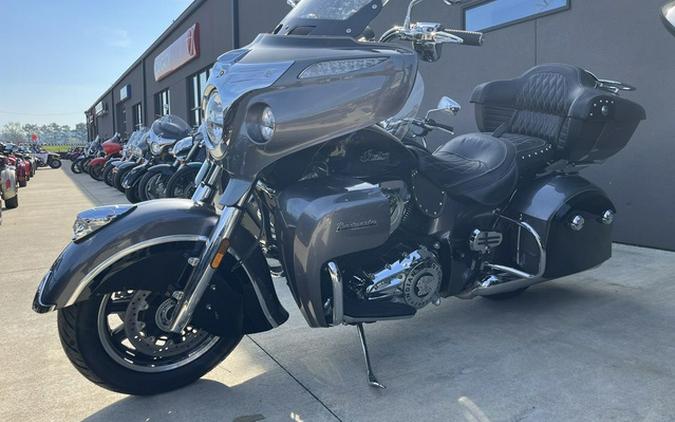 2017 Indian Roadmaster Steel Gray Over Thunder Black