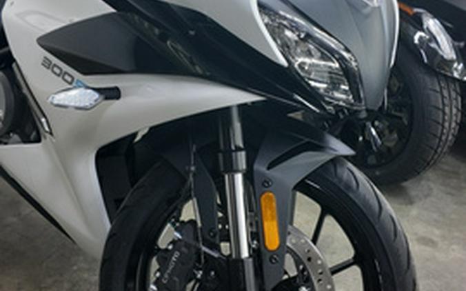 2025 CFMOTO SS 300