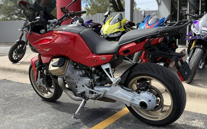 2024 Moto Guzzi V100 Mandello