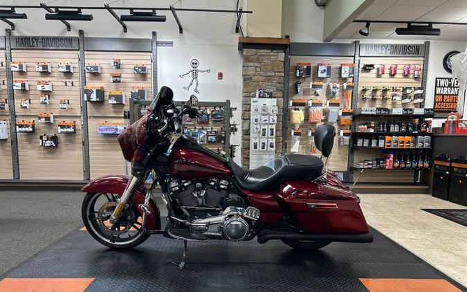 2017 Harley-Davidson® FLHXS - Street Glide® Special