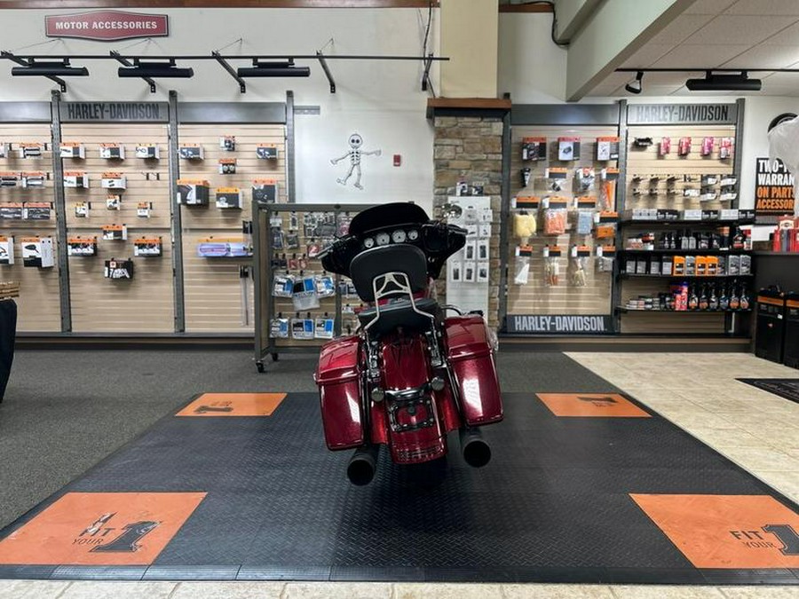 2017 Harley-Davidson® FLHXS - Street Glide® Special