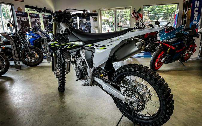 2026 TRIUMPH TF 450 X