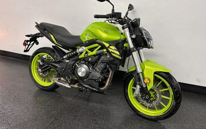 2023 Benelli 302S