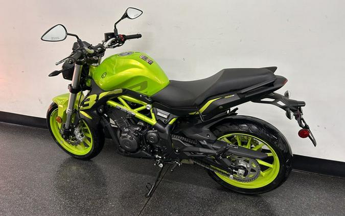 2023 Benelli 302S