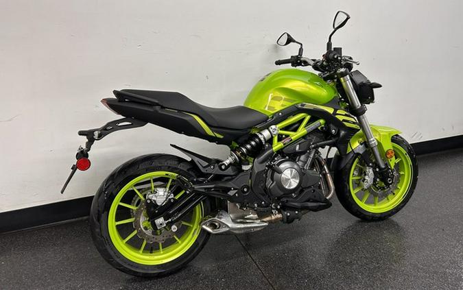 2023 Benelli 302S