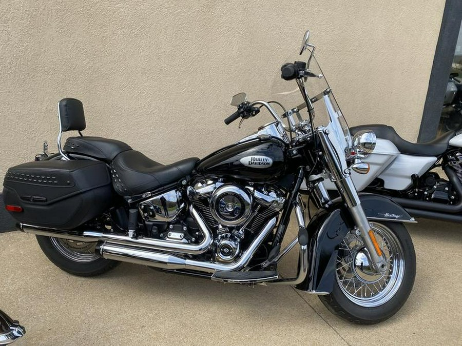 2021 Harley-Davidson® FLHC - Heritage Classic