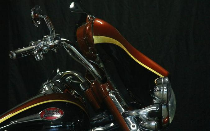 2008 Harley-Davidson® FLHTCUSE3 - CVO™ Ultra Classic® Screamin' Eagle® Anniversary Electra Glide®