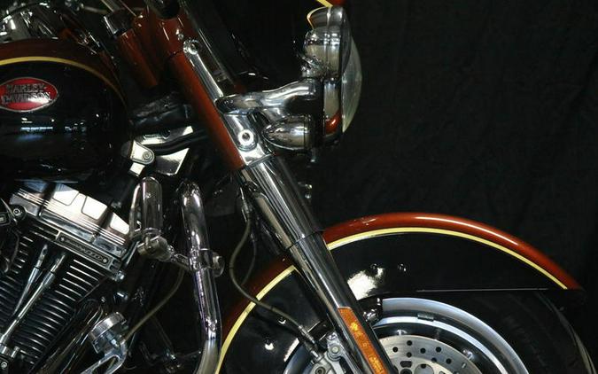 2008 Harley-Davidson® FLHTCUSE3 - CVO™ Ultra Classic® Screamin' Eagle® Anniversary Electra Glide®