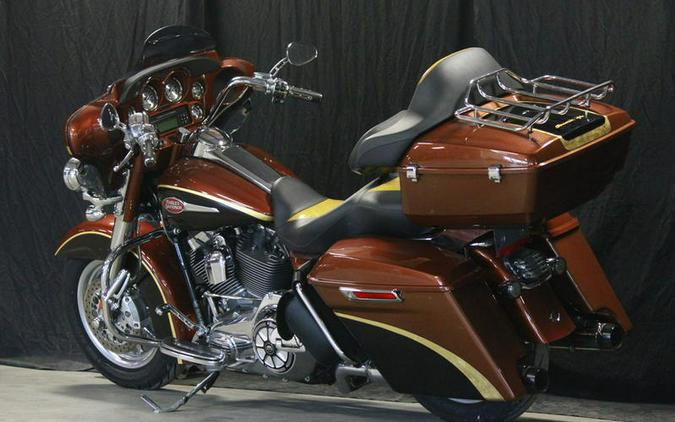 2008 Harley-Davidson® FLHTCUSE3 - CVO™ Ultra Classic® Screamin' Eagle® Anniversary Electra Glide®