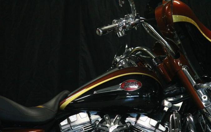 2008 Harley-Davidson® FLHTCUSE3 - CVO™ Ultra Classic® Screamin' Eagle® Anniversary Electra Glide®