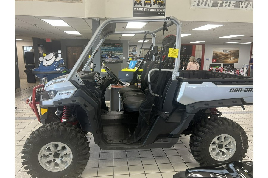 2024 Can-Am DEFENDER X MR HD10