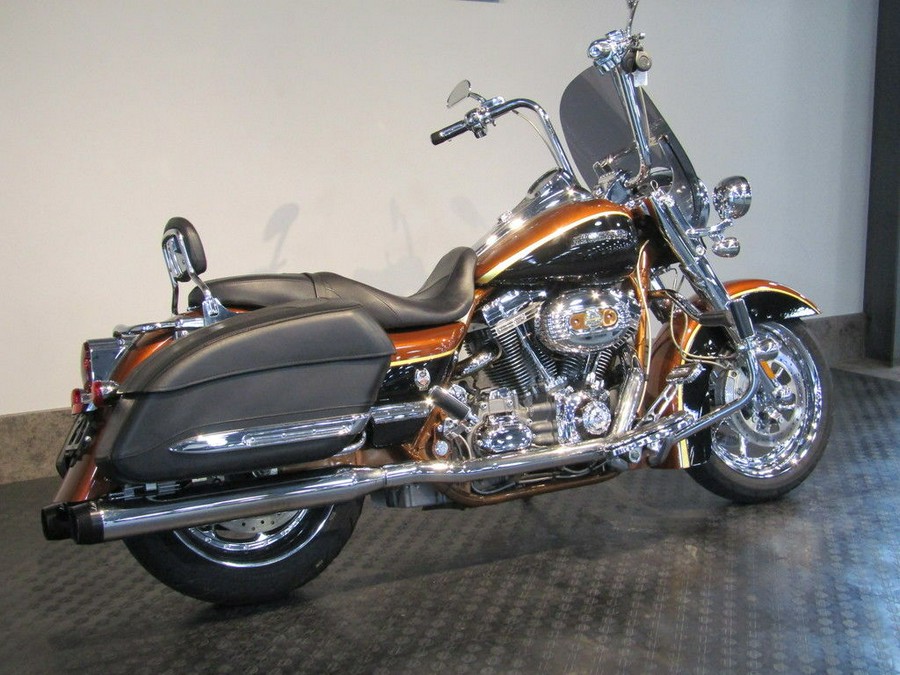 2008 Harley-Davidson® FLHRSE4 - Road King® Screamin' Eagle® 105th Anniversary Edition