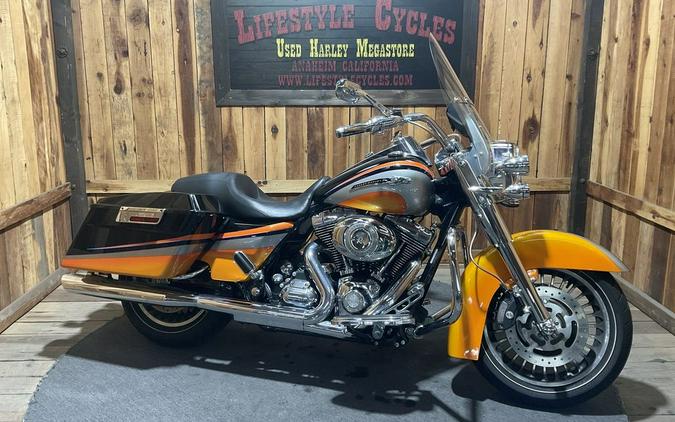 2010 Harley-Davidson® FLHRC - Road King® Classic