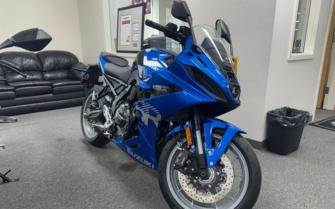 2025 Suzuki GSX-8R