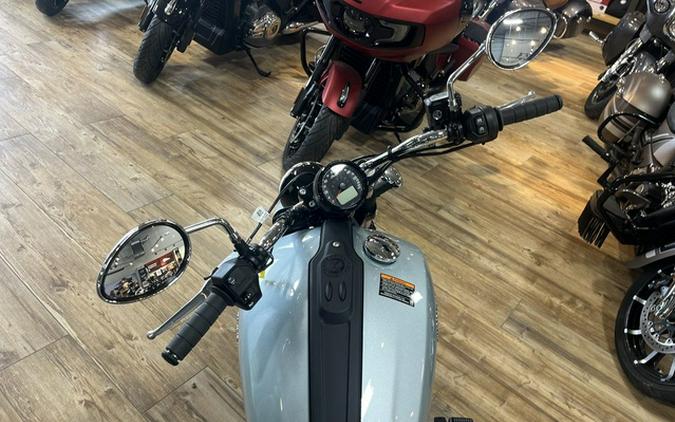 2025 Indian Scout Sixty Classic Limited Frost Silver