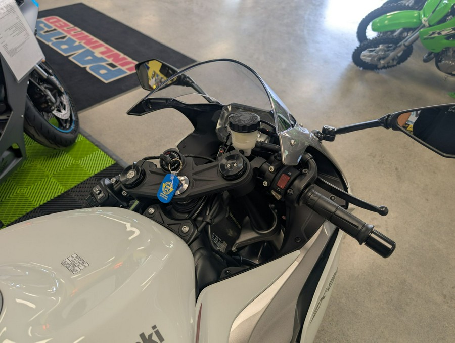 2025 Kawasaki Ninja ZX-6R