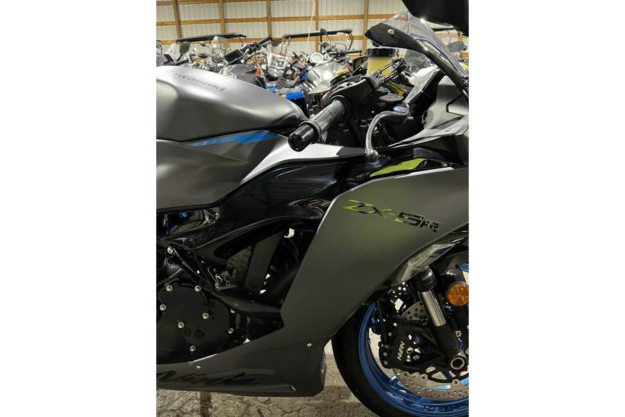 2026 Kawasaki Ninja® ZX™-6R Base