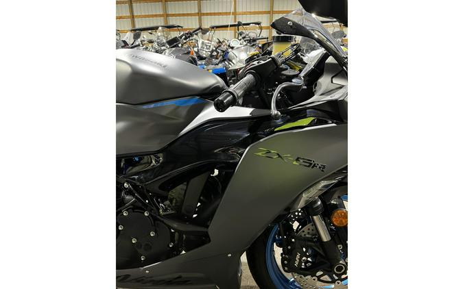 2026 Kawasaki Ninja® ZX™-6R Base