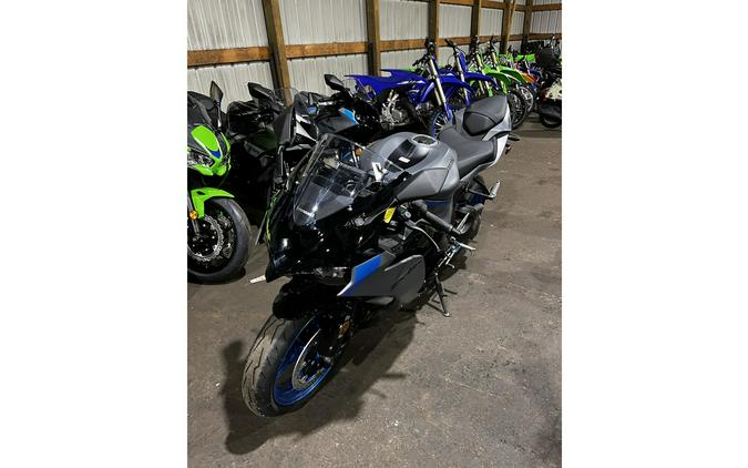 2026 Kawasaki Ninja® ZX™-6R Base