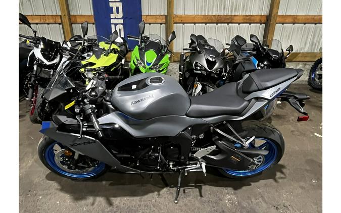 2026 Kawasaki Ninja® ZX™-6R Base