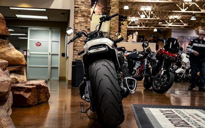 2019 Harley-Davidson FXDR 114