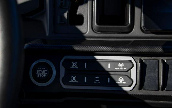 New 2026 CAN-AM DEFENDER XT HD11 WITH 1025 INCH TOUCHSCREEN