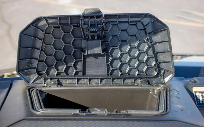 New 2026 CAN-AM DEFENDER XT HD11 WITH 1025 INCH TOUCHSCREEN