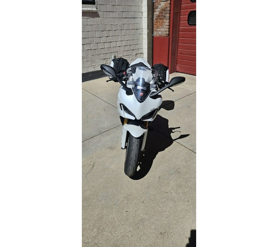 2023 Ducati Supersport 950 S Arctic White