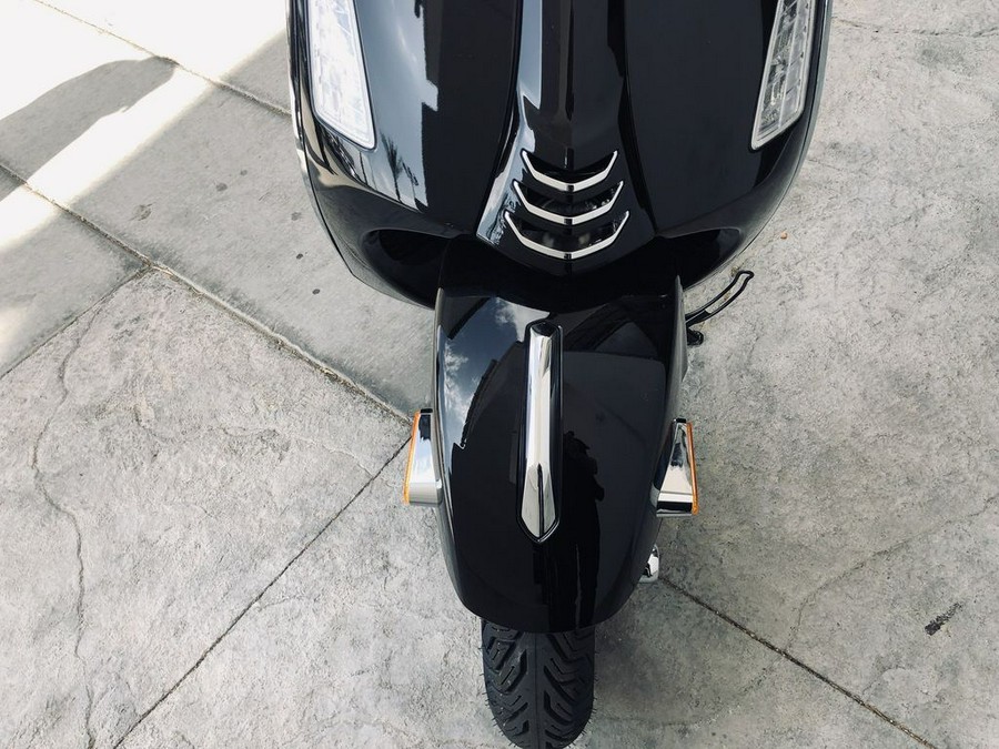 2023 Vespa GTS 300