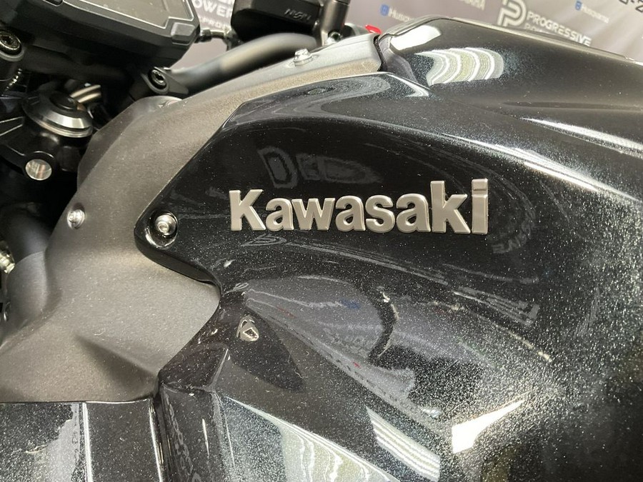 2024 Kawasaki Z900 ABS Metallic Spark Black/Metallic Matte Dark Gray