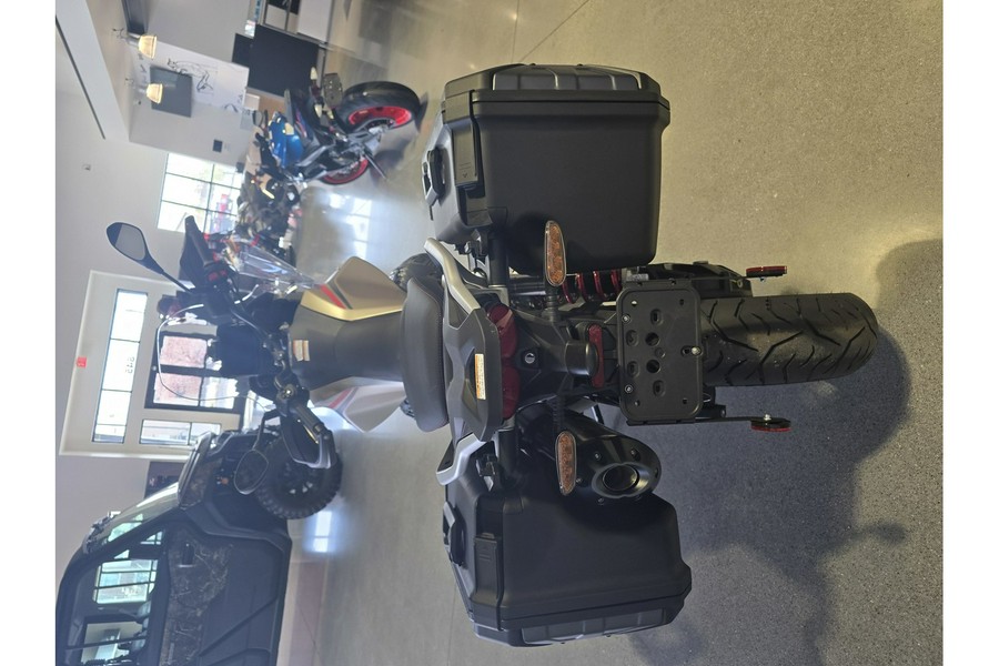 2025 Moto Guzzi V85 TT Travel