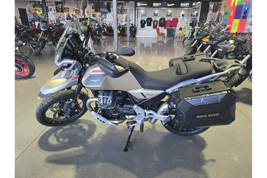 2025 Moto Guzzi V85 TT Travel