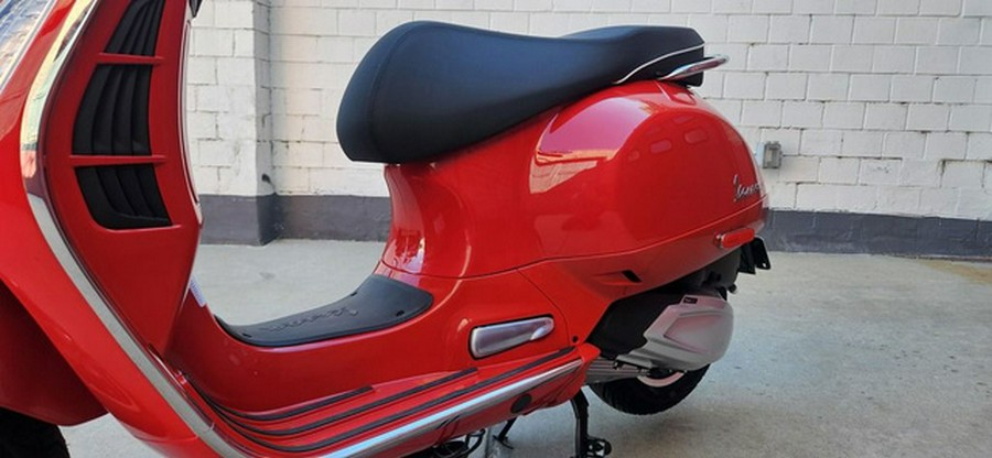 2027 Vespa GTS 310 Super