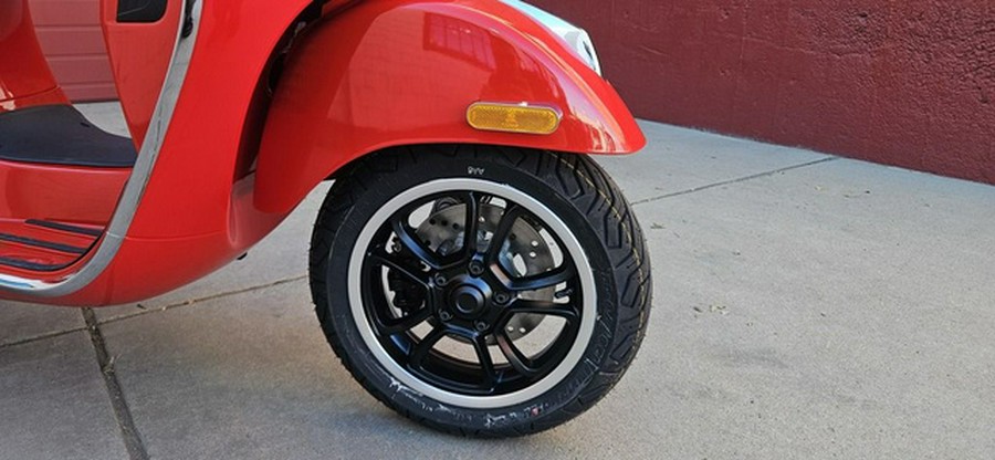 2027 Vespa GTS 310 Super