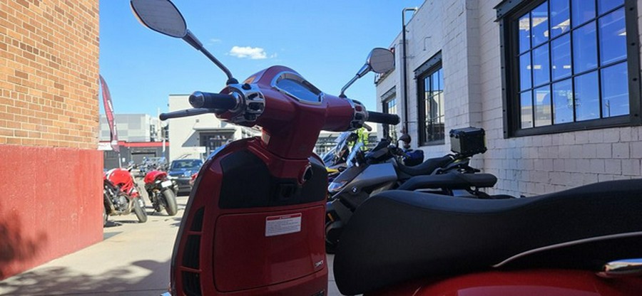 2027 Vespa GTS 310 Super