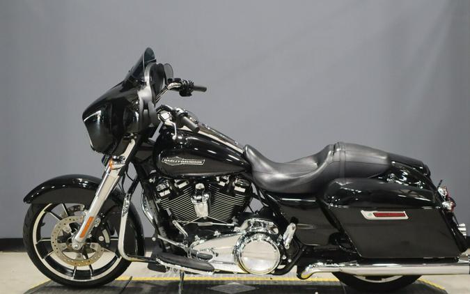 2023 Harley-Davidson Street Glide Vivid Black