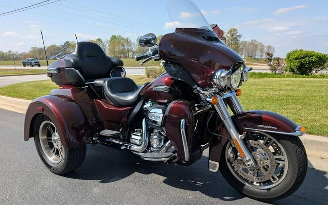2019 Harley-Davidson® Tri Glide® Ultra Twisted Cherry