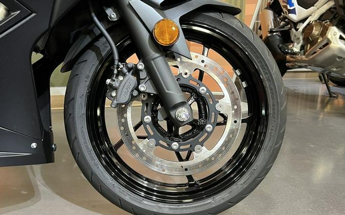 2026 Kawasaki Ninja 500 Metallic Flat Spark Black